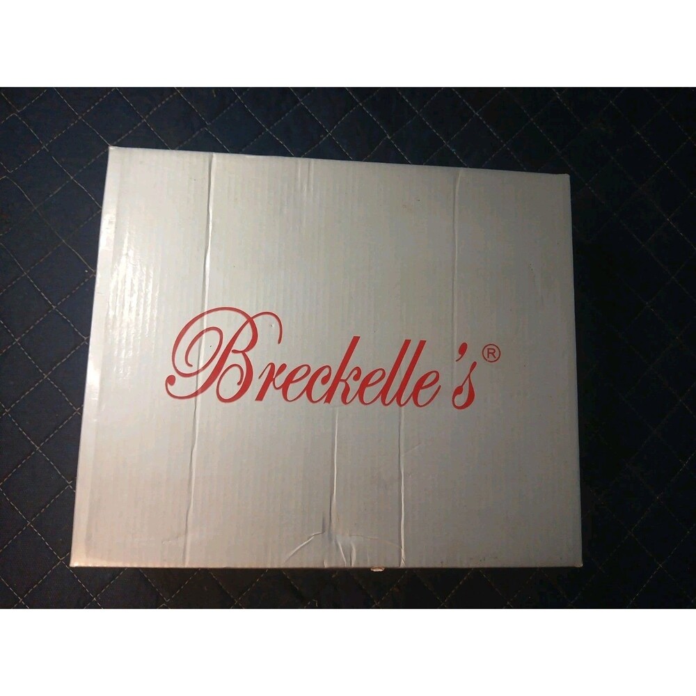 Breckelle's women's Sexy Camo Platform High Heels Stiletto shoes Size 8 NIB